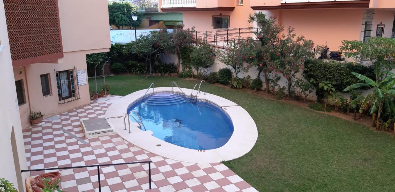 Beautiful Apartment In Third Line Beach Boliches Fuengirola Exterior foto